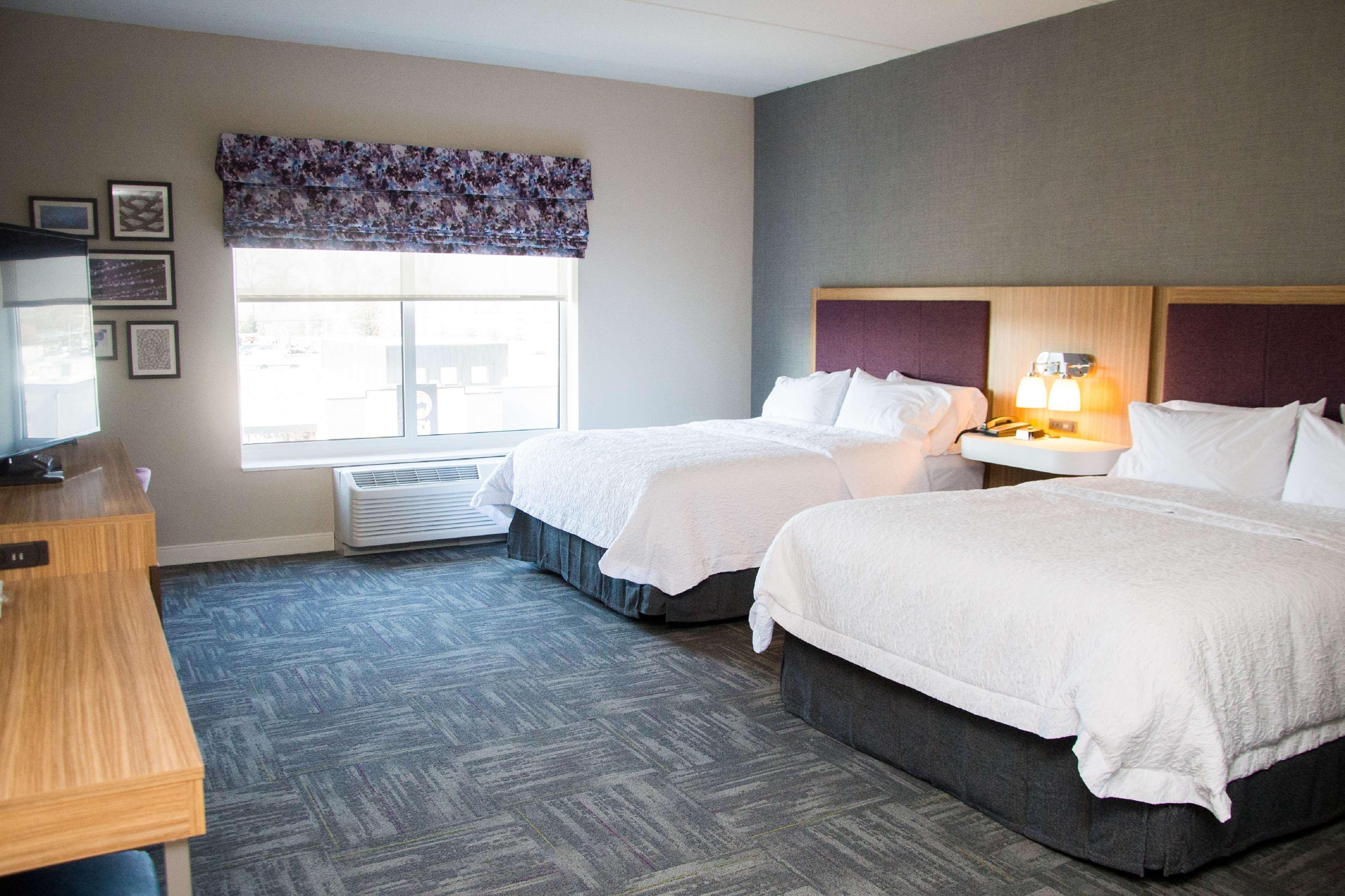 Hampton Inn & Suites Warrington Horsham Exterior photo